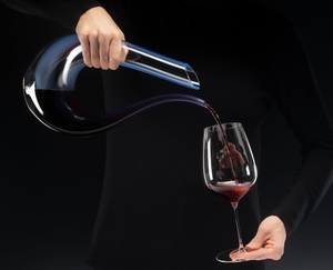 RIEDEL Veloce Tasting Set in use
