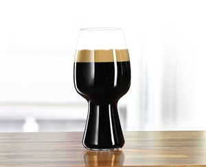 SPIEGELAU Craft Beer Glasses Stout Glas im Einsatz