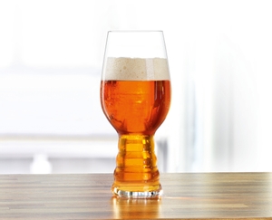 SPIEGELAU Craft Beer Glasses IPA Glass in use