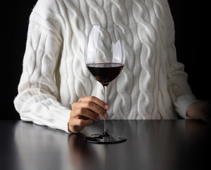 RIEDEL Fatto A Mano Black Tie Hermitage in use