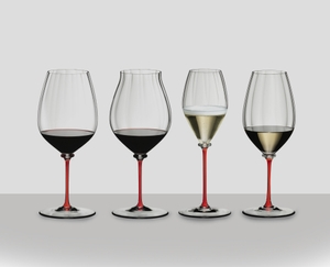 RIEDEL Fatto A Mano Performance Champagnerglas - Roter Stiel in der Gruppe