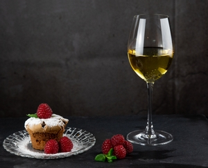 RIEDEL Vinum Sauvignon Blanc/Dessert Wine in use