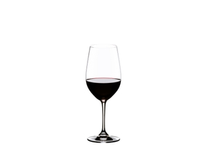 RIEDEL Vinum Riesling Grand Cru/Zinfandel filled with a drink on a white background