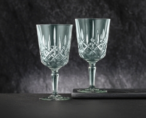 NACHTMANN Noblesse Cocktail/Wine Glass - mint in use