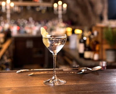 RIEDEL Drink Specific Glassware bicchiere Nick & Nora in uso