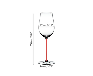 A RIEDEL Fatto A Mano Riesling glass in red stands together with a RIEDEL Fatto A Mano Amadeo Decanter, a white, a black, a yellow, a green and a dark blue RIEDEL Fatto A Mano Riesling glass on a white set table. 