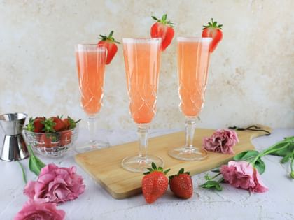 Valentinstag-Cocktail in NACHTMANN Noblesse Champagnergläsern