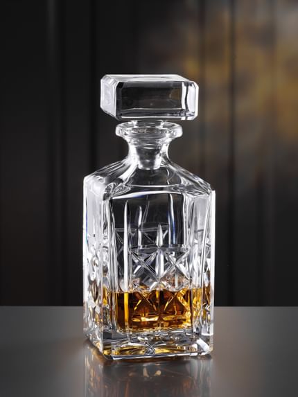 Der NACHTMANN Highland Dekanter gefüllt mit Whisky.<br/>